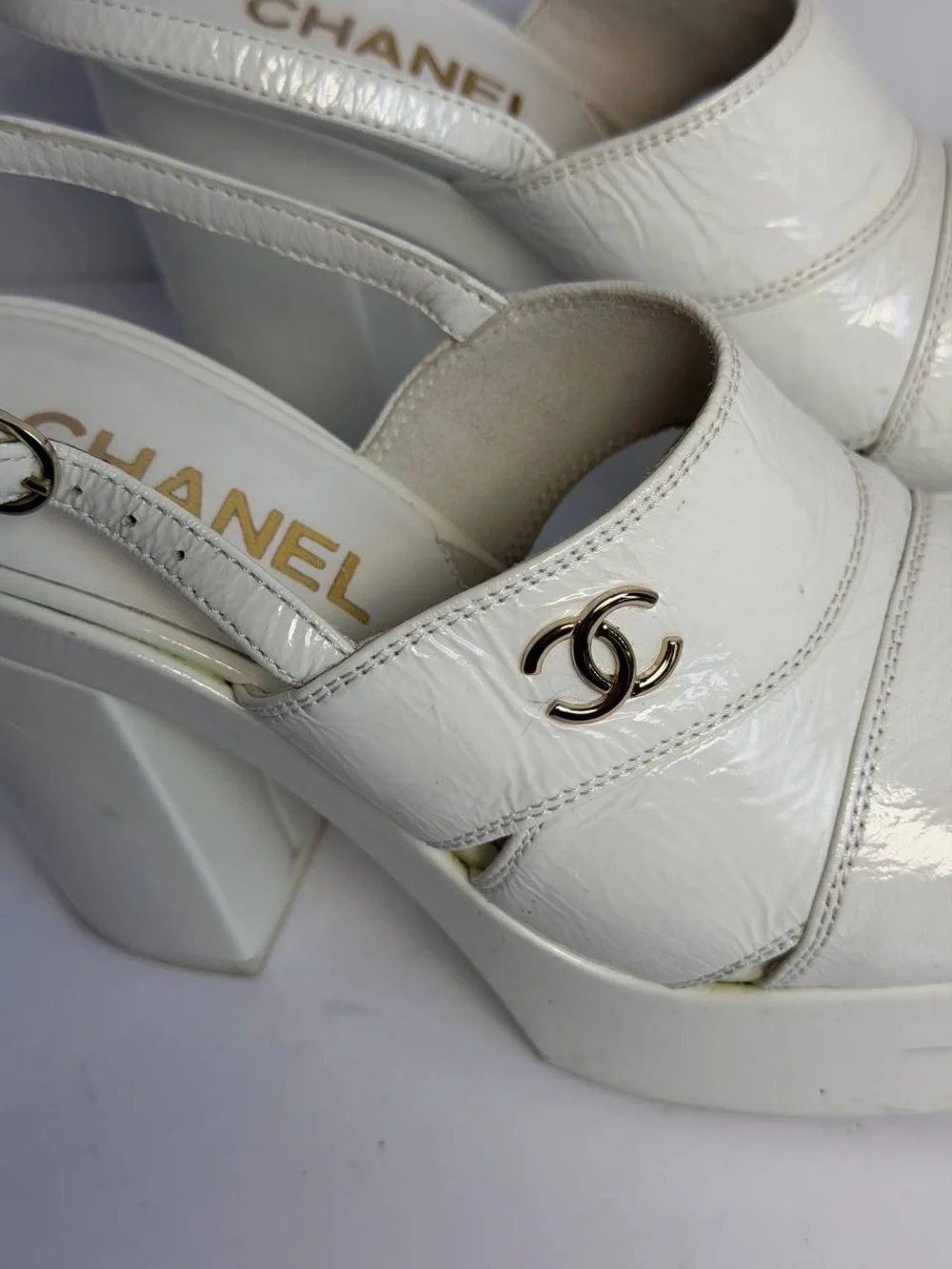 Chanel Pre-Fall 2023 Paris-Dakar Runway White Patent Leather Platform Slingback